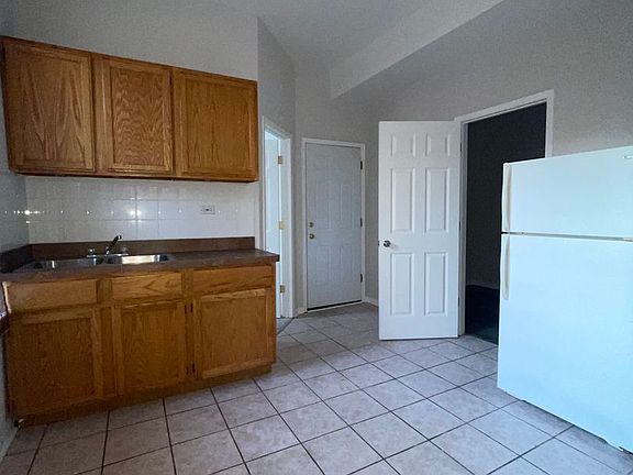 5th image of 2346 W Taylor St #1F