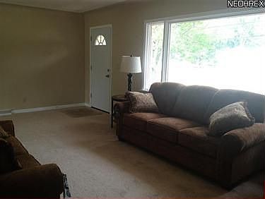4th image of 8390 Brookwood Dr NE