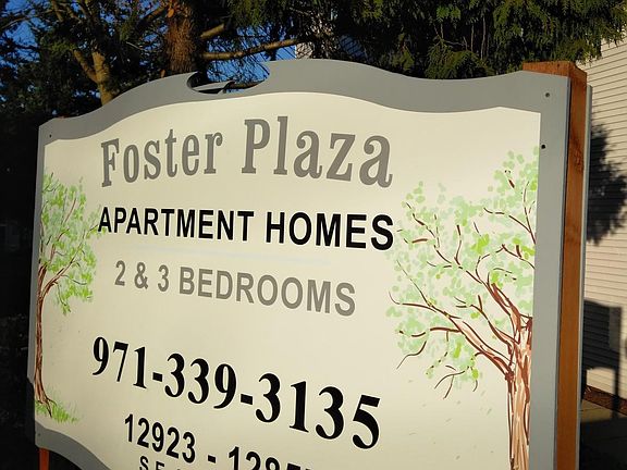 Foster Plaza