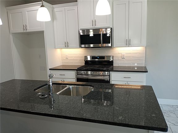 4th image of 306 Tricha Cir