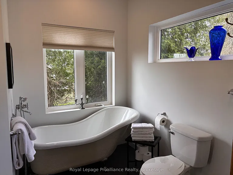 621 Barcovan Beach Rd — Photo 28
