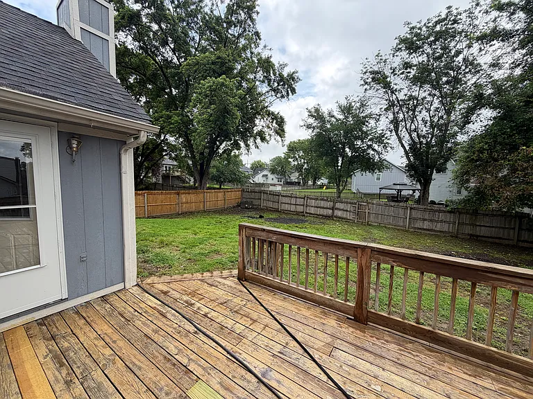 Deck / Backyard