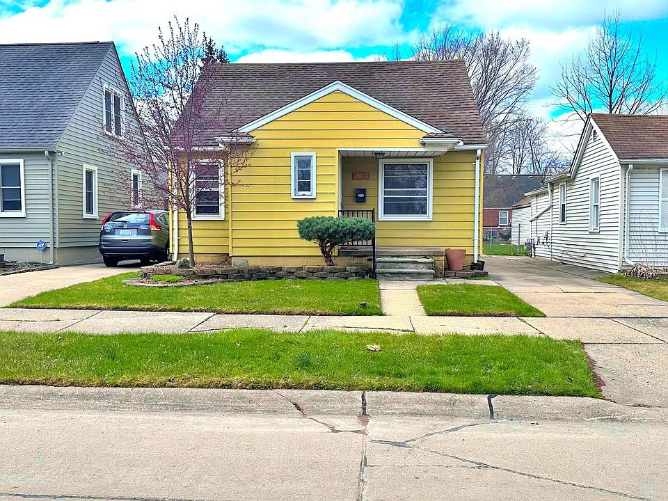 1st image of 20864 Hollywood St