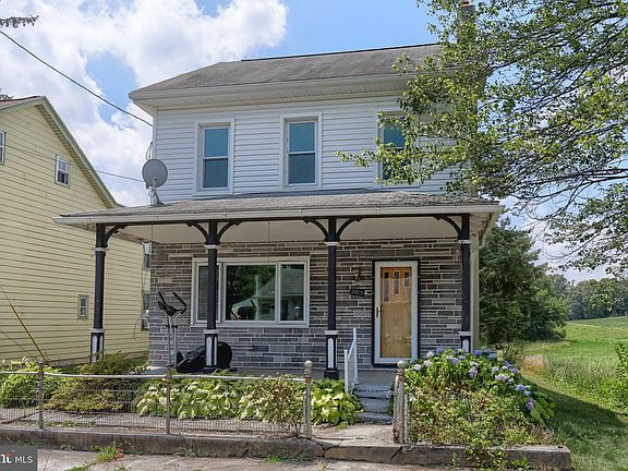2nd image of 2415 Elias Ave