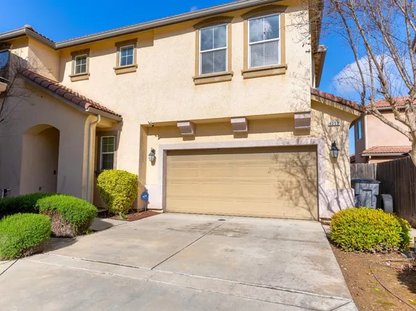 4309 W Pinsapo Dr, Fresno, CA 93722
