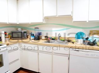 390 Riverway APT 2, Boston, MA 02115