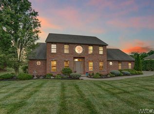 5068 Brookhill Ln, Lima, OH 45807