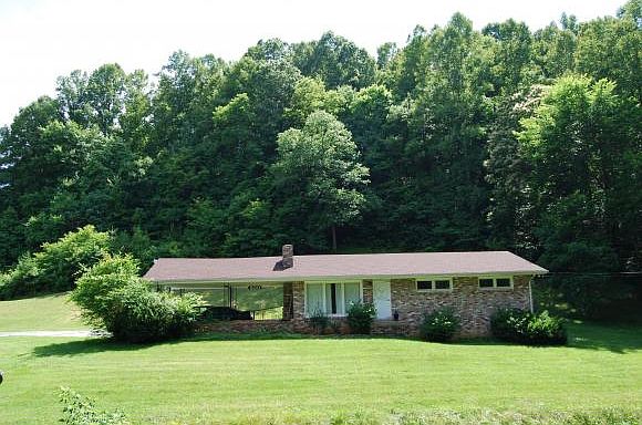 1st image of 830 Rock Springs Dr