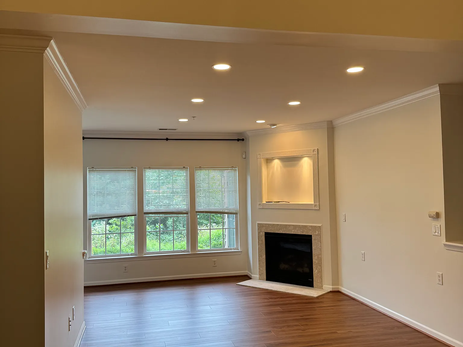 2 bed, 1574 sqft, $3,200 — Photo 2