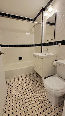 Rented by New York Dwellings LLC | media 15