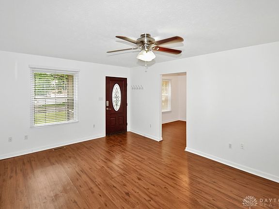 3rd image of 350 N Pleasant Valley Ave