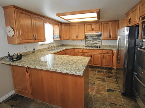5th image of 765 W River Glen Dr