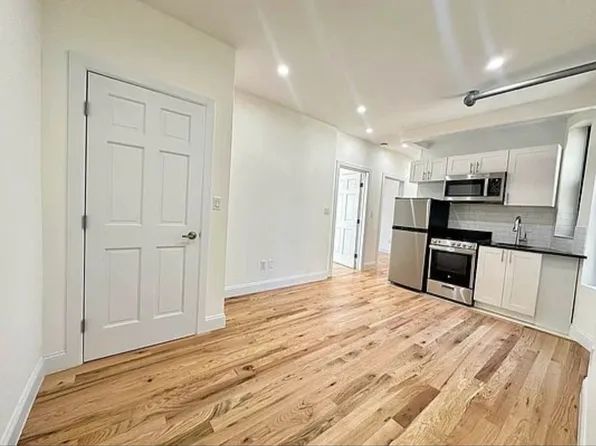 27 Morton Street image 1 of 11