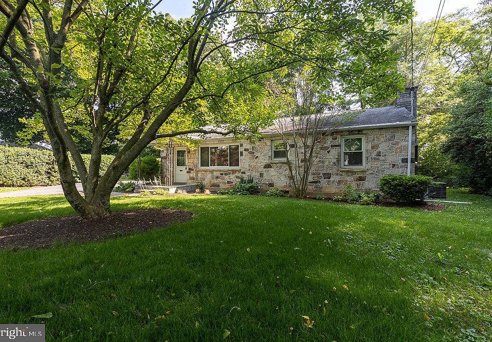 1375 Stanley Ave, Chambersburg, PA 17202 Zillow