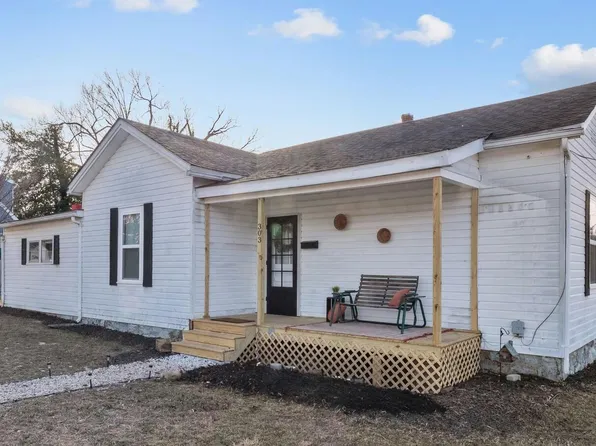 303 E Madison Ave, Vinton, VA 24179