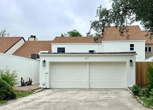 511 Fairway Dr Photo 1