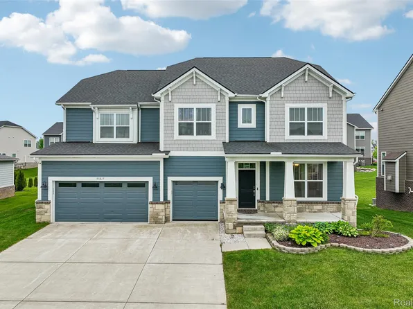 53217 Bay Laurel Ln, South Lyon, MI 48178