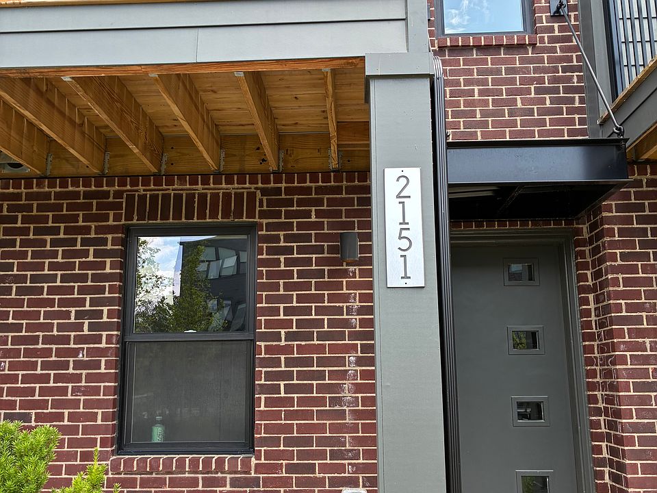 1st image of 2151 Park Dr