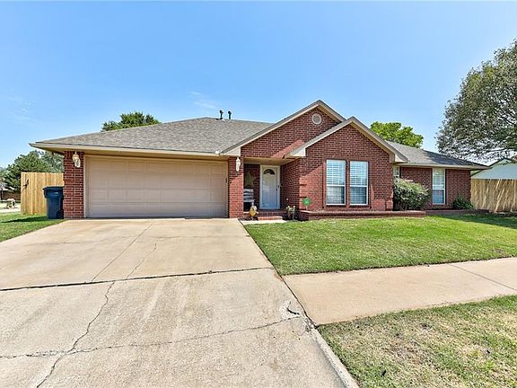 3rd image of 13244 Moccasin Ln