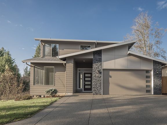 3rd image of 722 NW 108th Cir