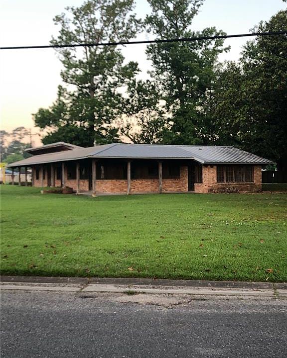 2nd image of 3516 Maplewood Dr