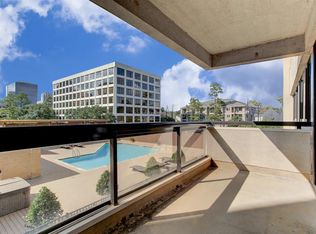 49 Briar Hollow Ln UNIT 201, Houston, TX 77027
