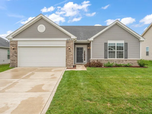 11671 Thomas St, Winfield, IN 46307