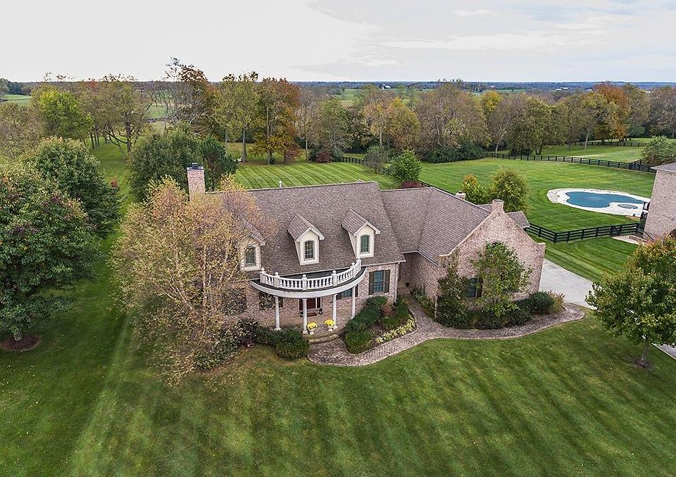 1st image of 105 Cambridge Ln