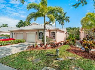 10713 Pelican Dr, Wellington, FL 33414