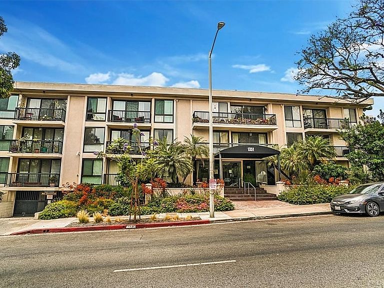 1351 N Crescent Heights Blvd Los Angeles, CA, 90046 Apartments for