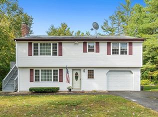 64 Park St, Pepperell, MA 01463
