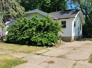 2110 Wolcott St, Flint, MI 48504