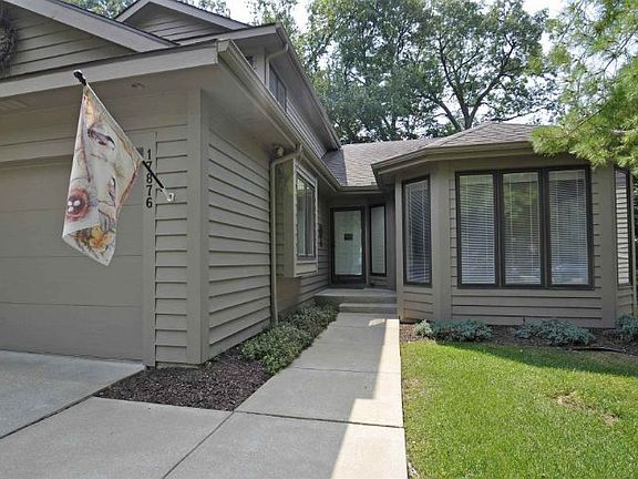 3rd image of 17876 Amberwood Ln