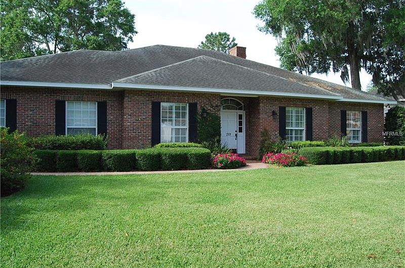 1st image of 211 Crescent Lake Ct