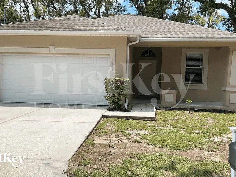 1703 E Wood St — Photo 1