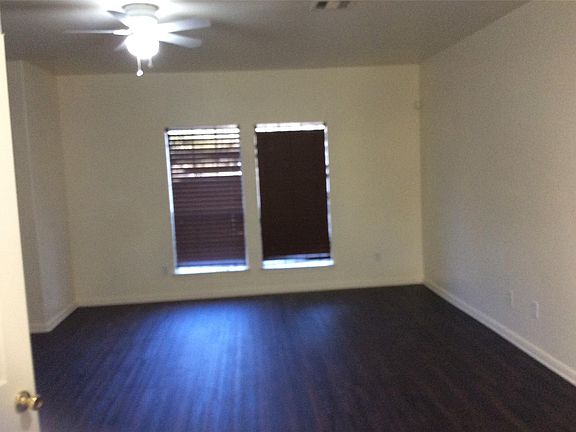 2nd image of 10441 Wicklowe St