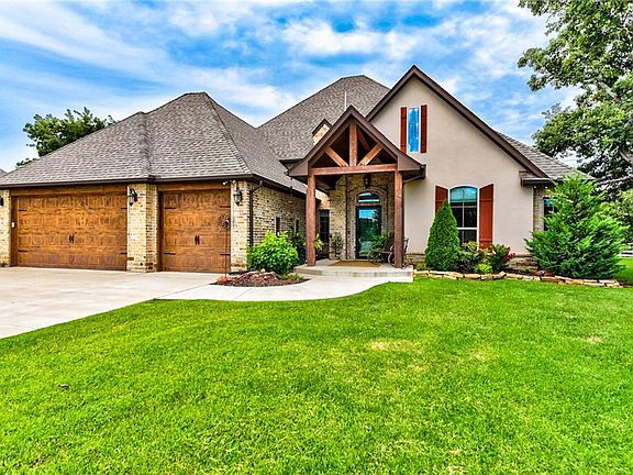 2nd image of 1600 Cordova Cir