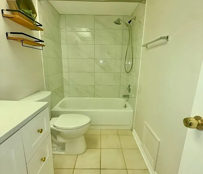 2314 S Clewis Ct #301 — Photo 57