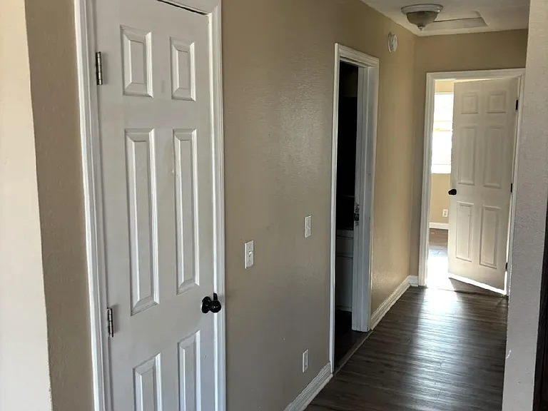 8891 H Ave #D — Photo 1