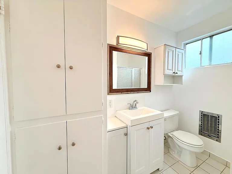 828 4th St #104 — Photo 12