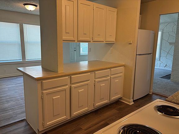 2nd image of 744 Vicki Dr #A