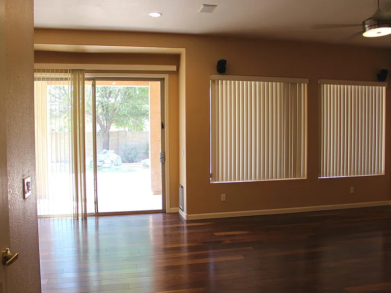 5435 W Buffalo St — Photo 7
