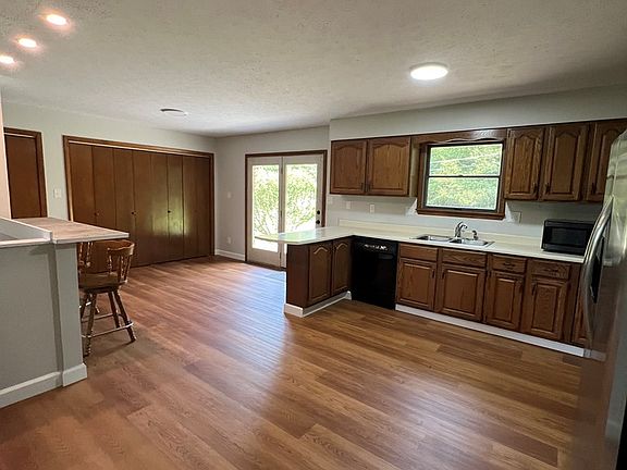 4th image of 123 Lusk Ct