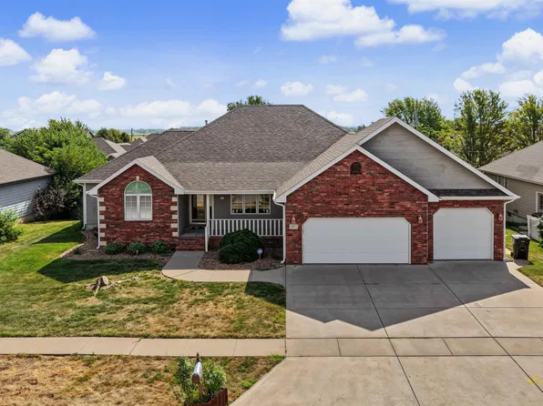 517 Pine Ridge Dr, Salina, KS 67401