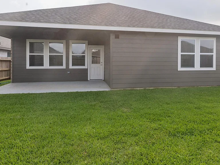 698 Daniels Lake Ln — Photo 28