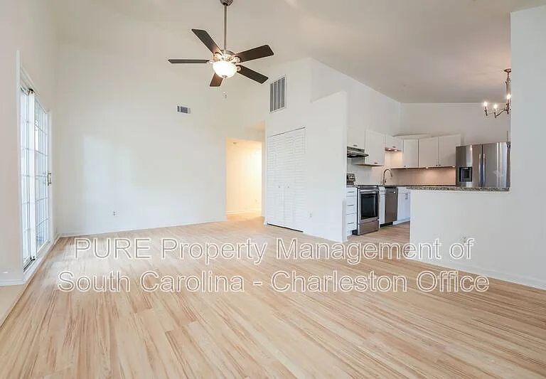 312 Macgregor Dr — Photo 4