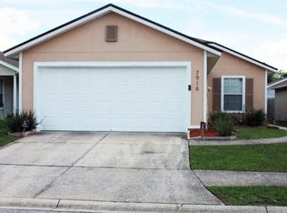 7916 Cherry Blossom Dr N, Jacksonville, FL 32216