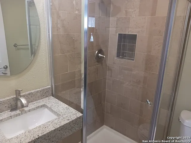 1 bed, 1.0 bath, 228 sqft, $900 — Photo 4