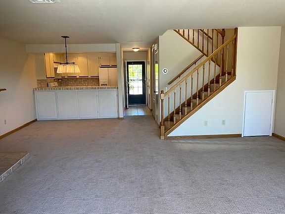 5th image of 951 Marina Dr