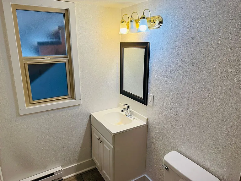207 N 34th St #8 — Photo 7